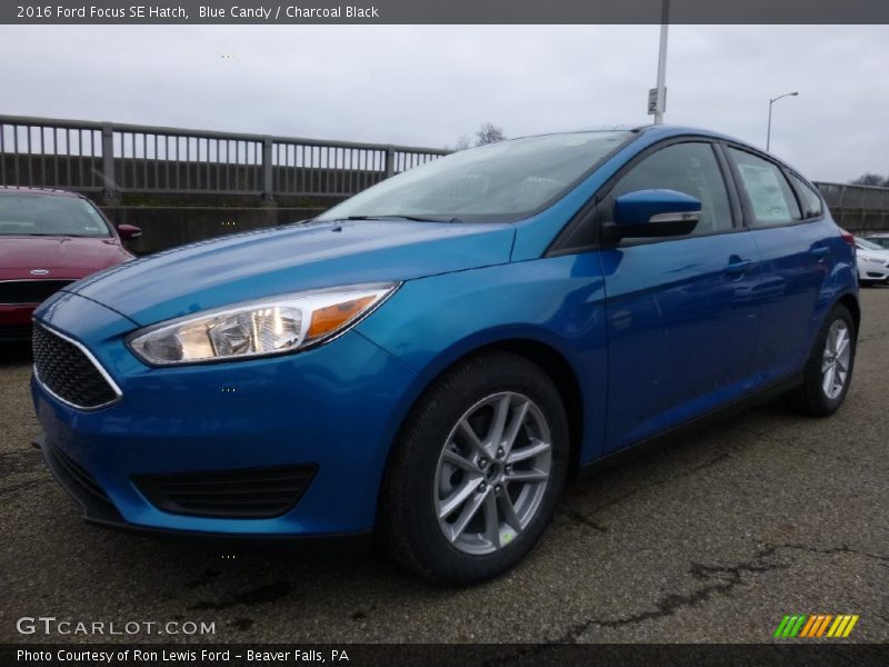 Blue Candy / Charcoal Black 2016 Ford Focus SE Hatch