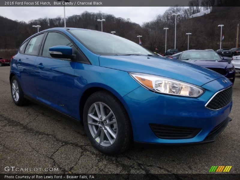 Blue Candy / Charcoal Black 2016 Ford Focus SE Hatch