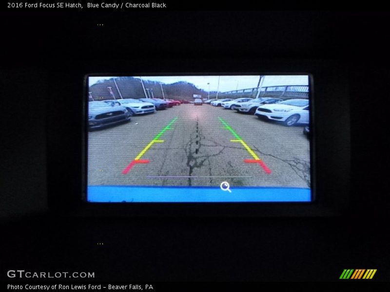 Blue Candy / Charcoal Black 2016 Ford Focus SE Hatch