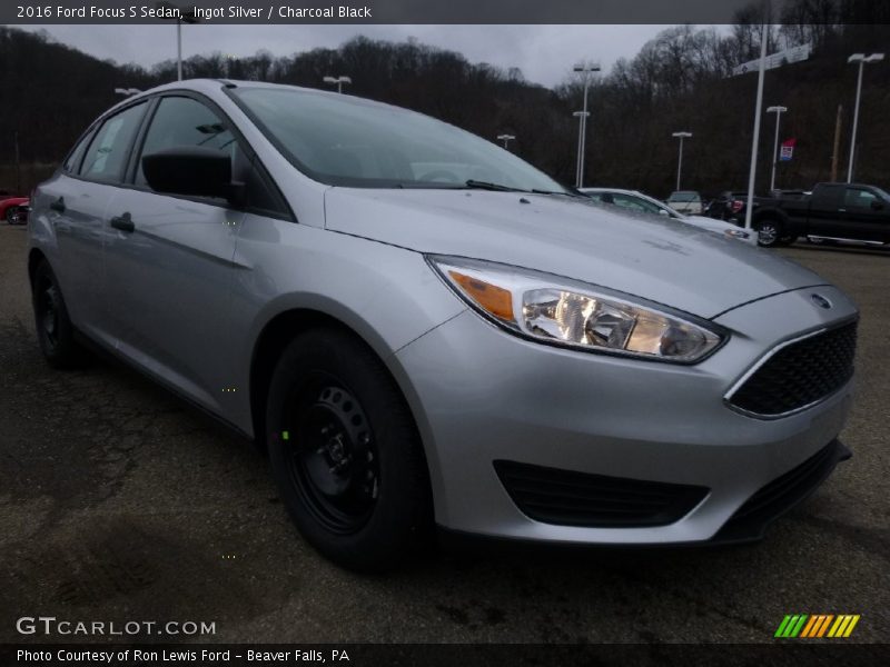 Ingot Silver / Charcoal Black 2016 Ford Focus S Sedan