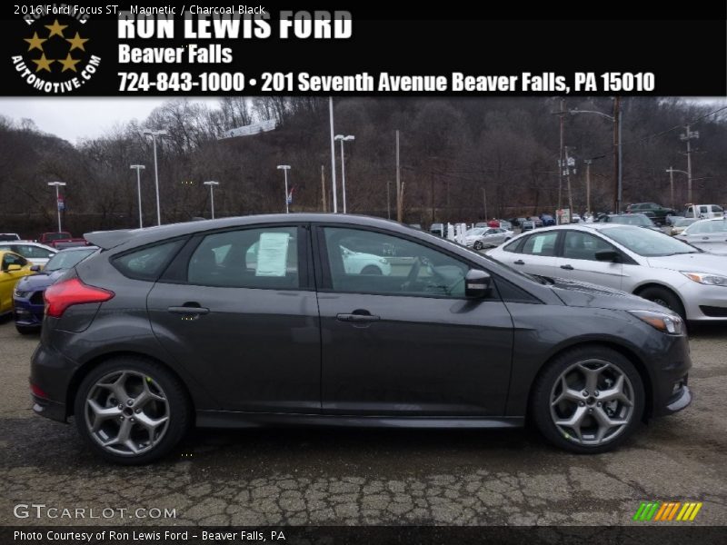 Magnetic / Charcoal Black 2016 Ford Focus ST