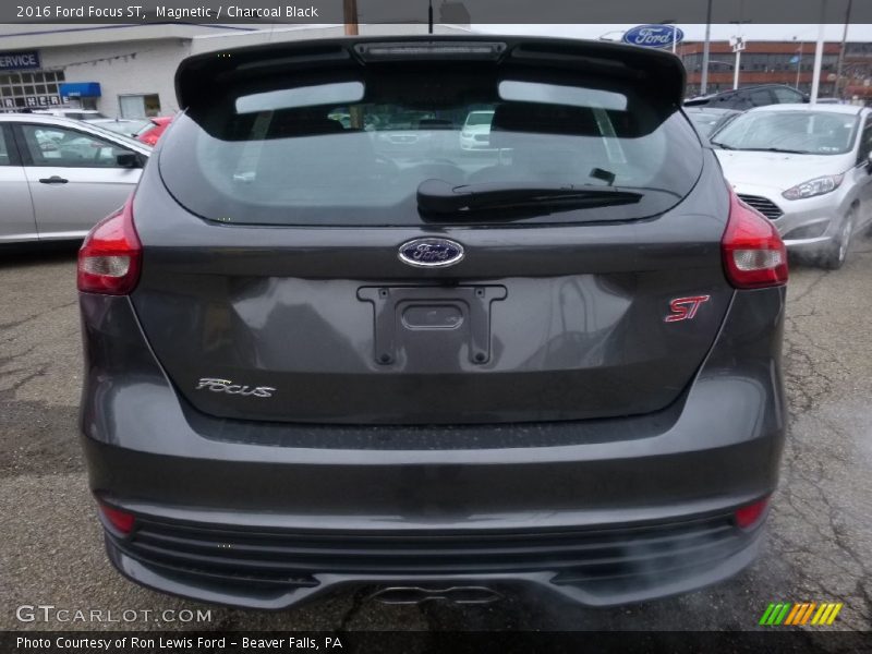 Magnetic / Charcoal Black 2016 Ford Focus ST