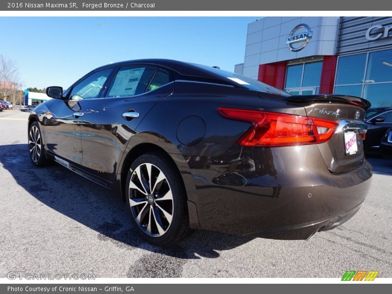 Forged Bronze / Charcoal 2016 Nissan Maxima SR