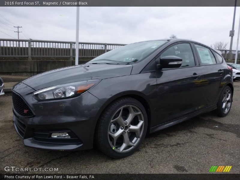 Magnetic / Charcoal Black 2016 Ford Focus ST