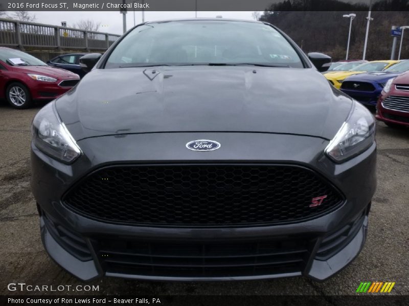 Magnetic / Charcoal Black 2016 Ford Focus ST
