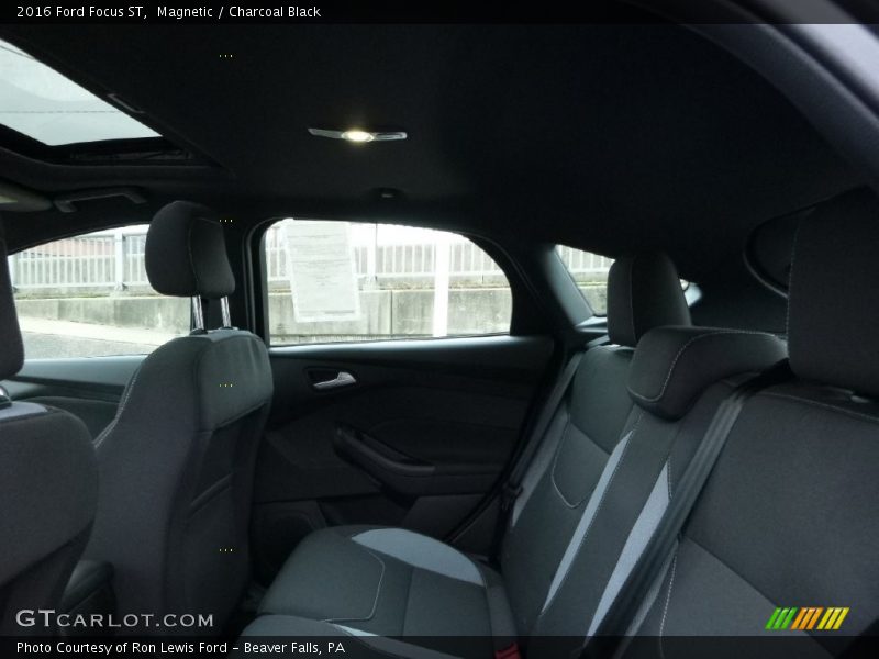 Magnetic / Charcoal Black 2016 Ford Focus ST