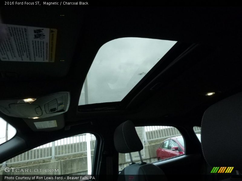 Magnetic / Charcoal Black 2016 Ford Focus ST