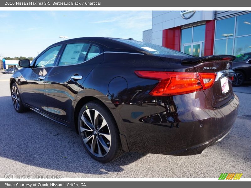 Bordeaux Black / Charcoal 2016 Nissan Maxima SR