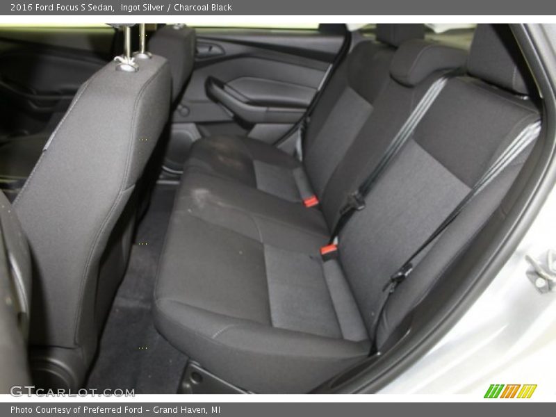 Ingot Silver / Charcoal Black 2016 Ford Focus S Sedan