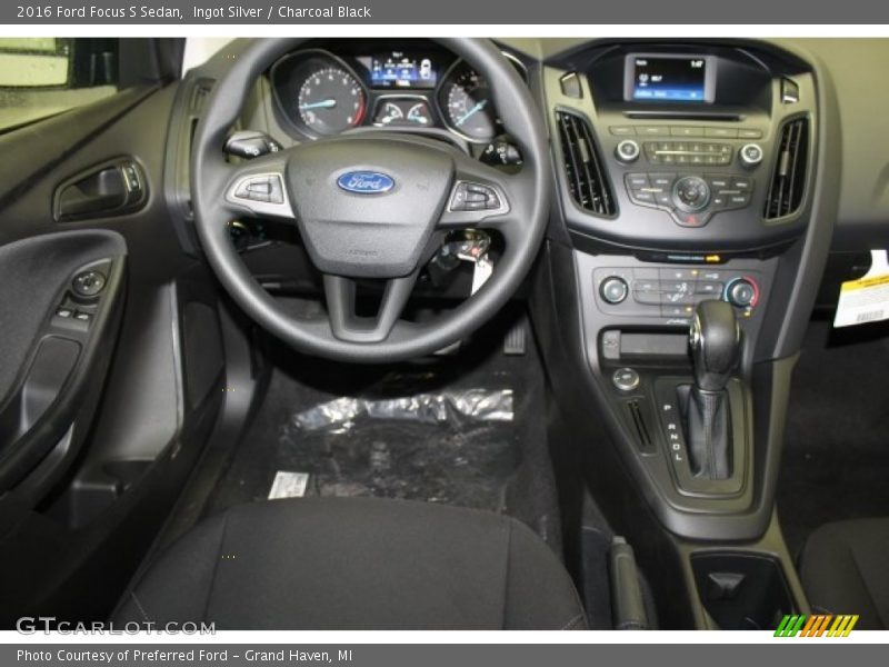 Ingot Silver / Charcoal Black 2016 Ford Focus S Sedan
