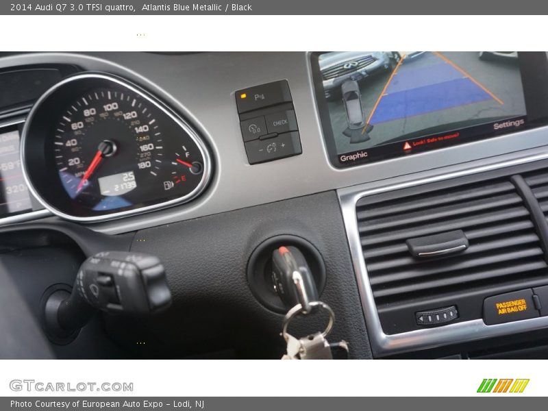 Atlantis Blue Metallic / Black 2014 Audi Q7 3.0 TFSI quattro