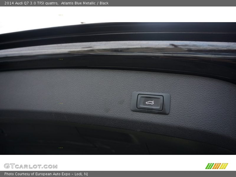 Atlantis Blue Metallic / Black 2014 Audi Q7 3.0 TFSI quattro
