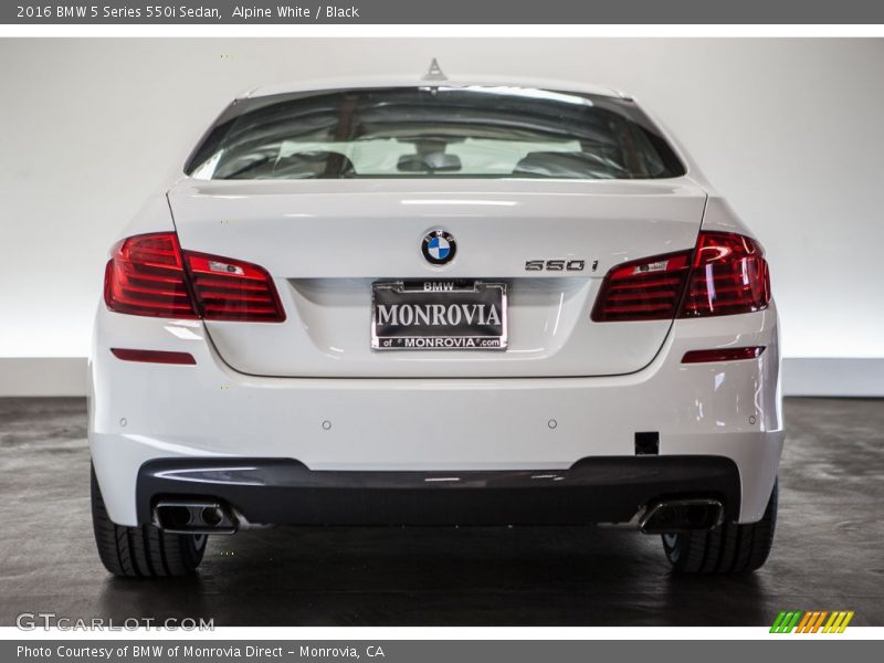 Alpine White / Black 2016 BMW 5 Series 550i Sedan
