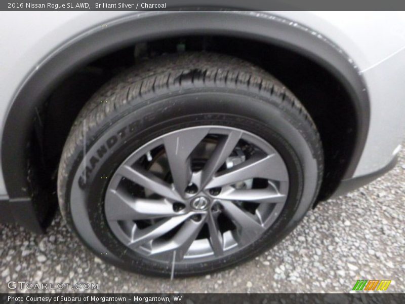 Brilliant Silver / Charcoal 2016 Nissan Rogue SL AWD