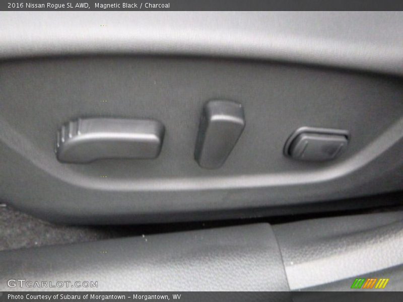 Magnetic Black / Charcoal 2016 Nissan Rogue SL AWD