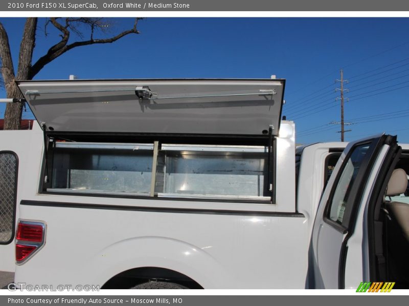 Oxford White / Medium Stone 2010 Ford F150 XL SuperCab