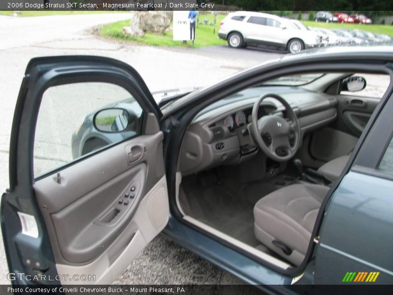 Magnesium Pearlcoat / Dark Slate Grey 2006 Dodge Stratus SXT Sedan