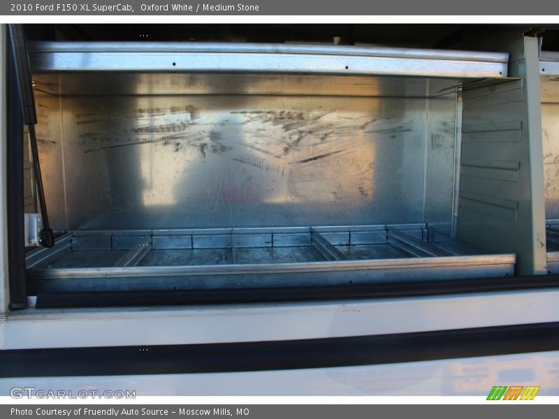 Oxford White / Medium Stone 2010 Ford F150 XL SuperCab