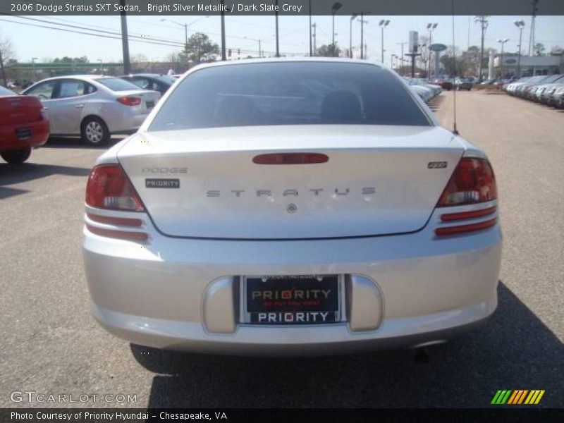 Bright Silver Metallic / Dark Slate Grey 2006 Dodge Stratus SXT Sedan