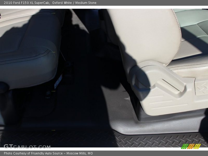 Oxford White / Medium Stone 2010 Ford F150 XL SuperCab
