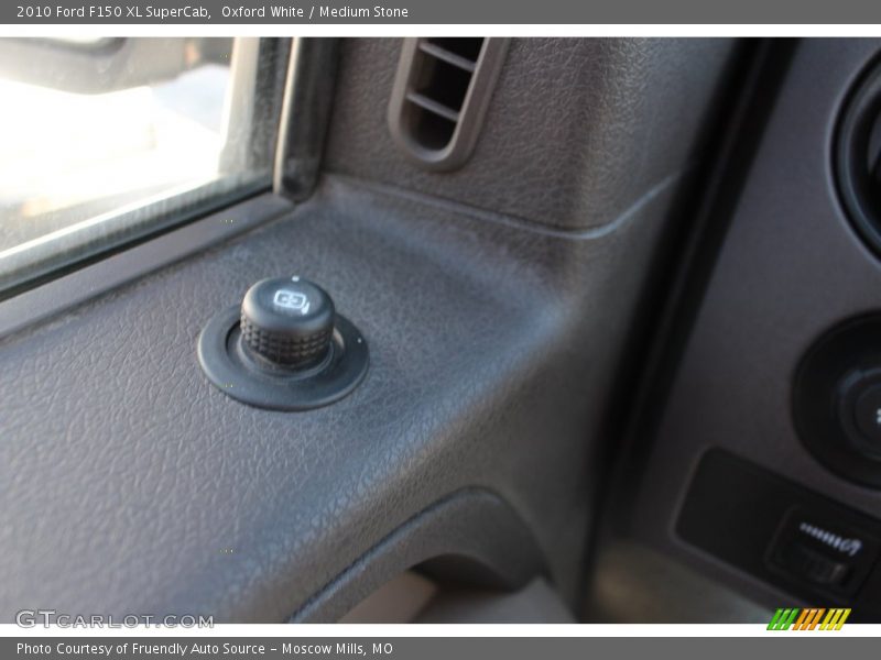 Oxford White / Medium Stone 2010 Ford F150 XL SuperCab