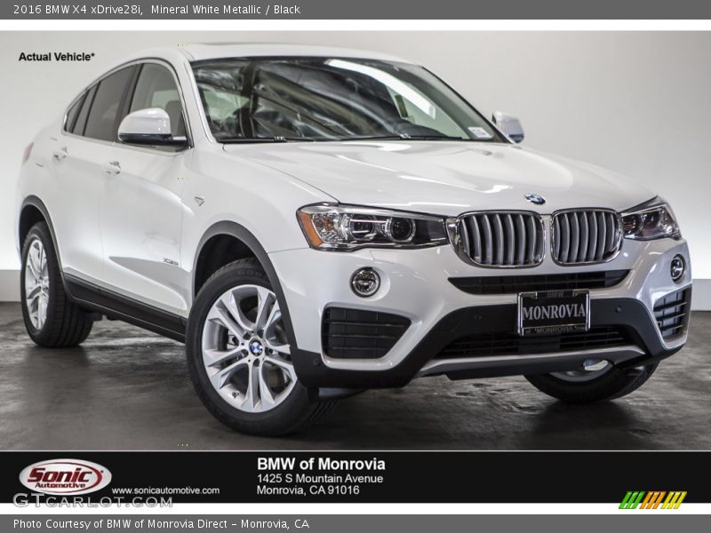 Mineral White Metallic / Black 2016 BMW X4 xDrive28i