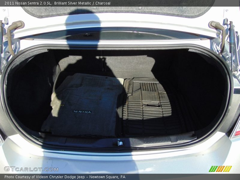 Brilliant Silver Metallic / Charcoal 2011 Nissan Sentra 2.0 SL