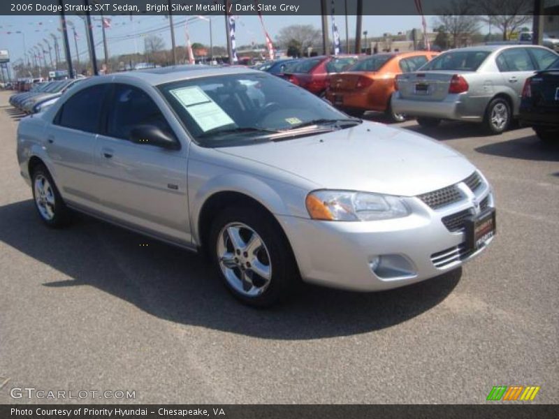Bright Silver Metallic / Dark Slate Grey 2006 Dodge Stratus SXT Sedan