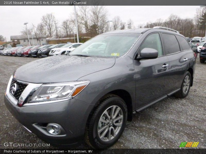 Front 3/4 View of 2016 Pathfinder S 4x4