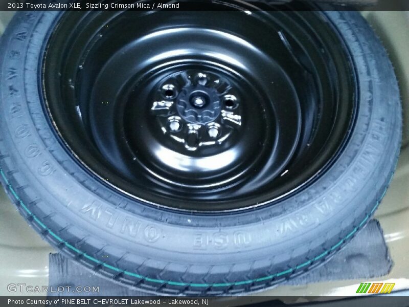 Sizzling Crimson Mica / Almond 2013 Toyota Avalon XLE