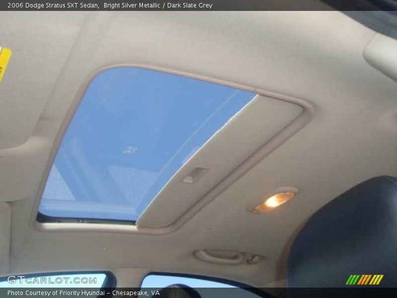 Bright Silver Metallic / Dark Slate Grey 2006 Dodge Stratus SXT Sedan
