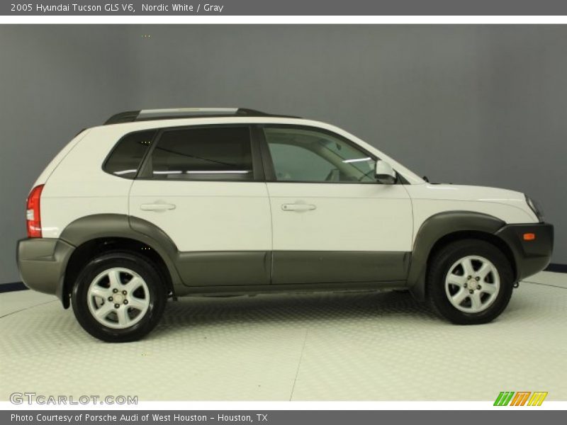Nordic White / Gray 2005 Hyundai Tucson GLS V6