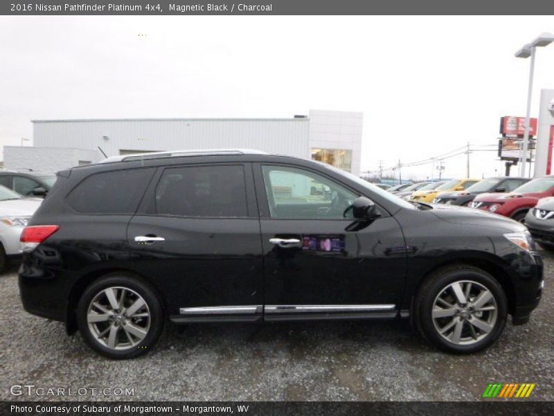 Magnetic Black / Charcoal 2016 Nissan Pathfinder Platinum 4x4