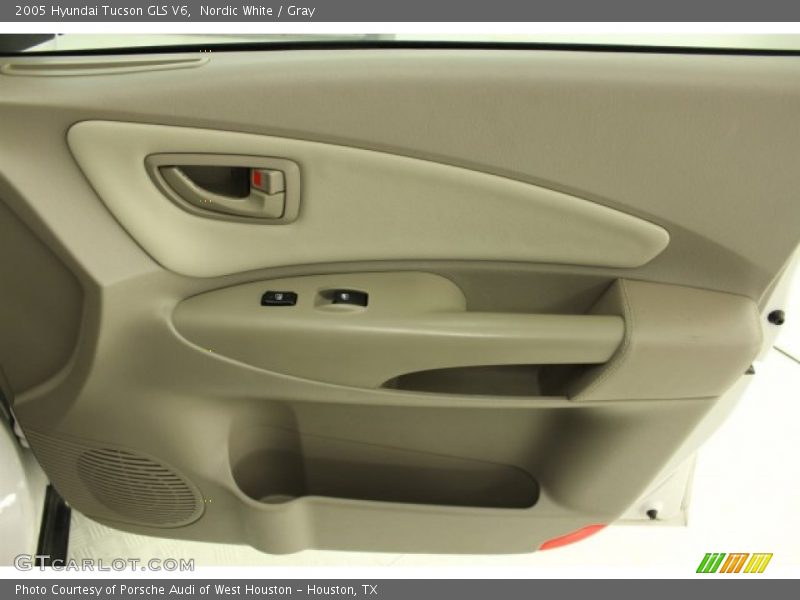 Nordic White / Gray 2005 Hyundai Tucson GLS V6