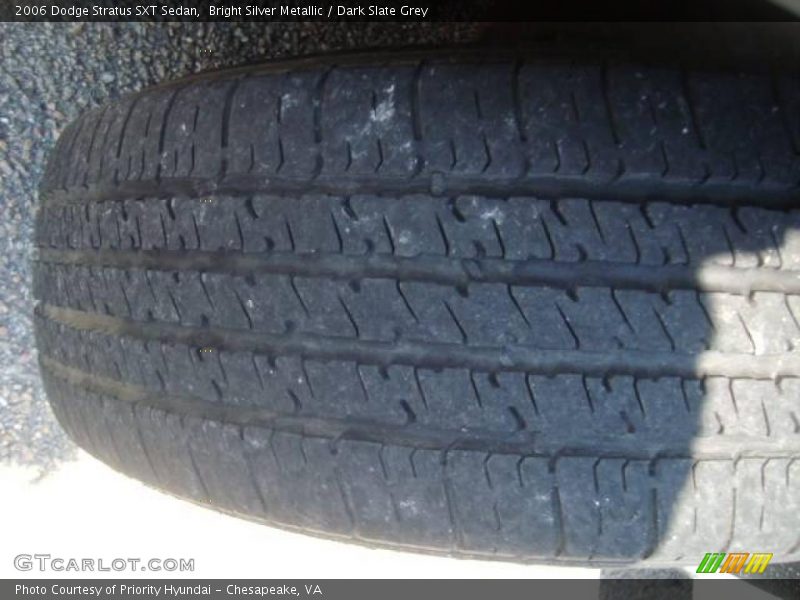 Bright Silver Metallic / Dark Slate Grey 2006 Dodge Stratus SXT Sedan
