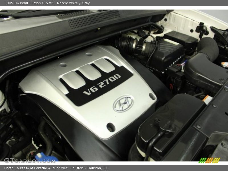 Nordic White / Gray 2005 Hyundai Tucson GLS V6