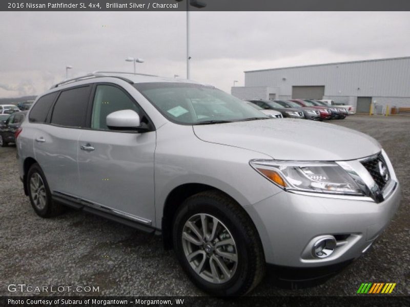 Brilliant Silver / Charcoal 2016 Nissan Pathfinder SL 4x4