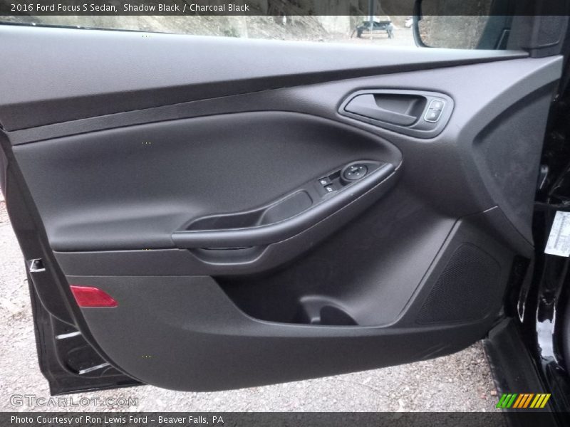Shadow Black / Charcoal Black 2016 Ford Focus S Sedan