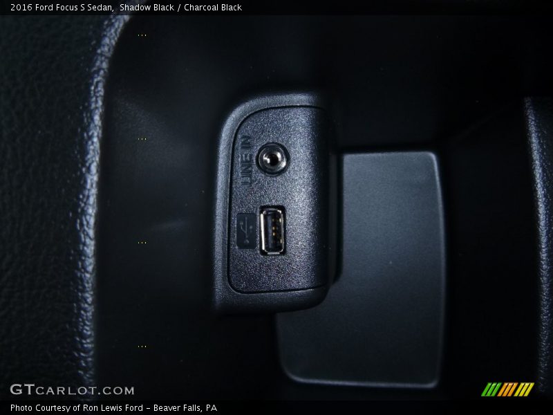 Shadow Black / Charcoal Black 2016 Ford Focus S Sedan