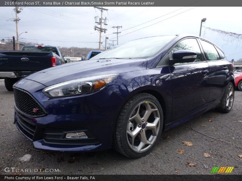 Front 3/4 View of 2016 Focus ST
