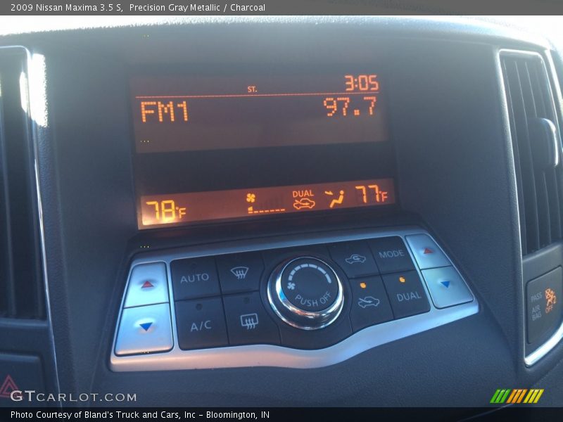 Precision Gray Metallic / Charcoal 2009 Nissan Maxima 3.5 S