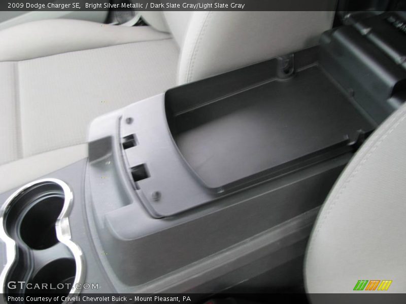 Bright Silver Metallic / Dark Slate Gray/Light Slate Gray 2009 Dodge Charger SE