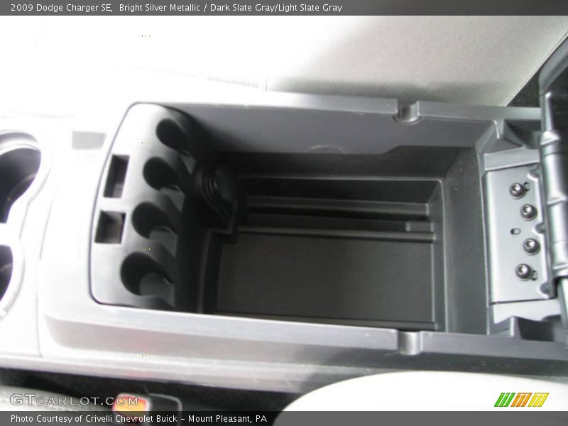 Bright Silver Metallic / Dark Slate Gray/Light Slate Gray 2009 Dodge Charger SE