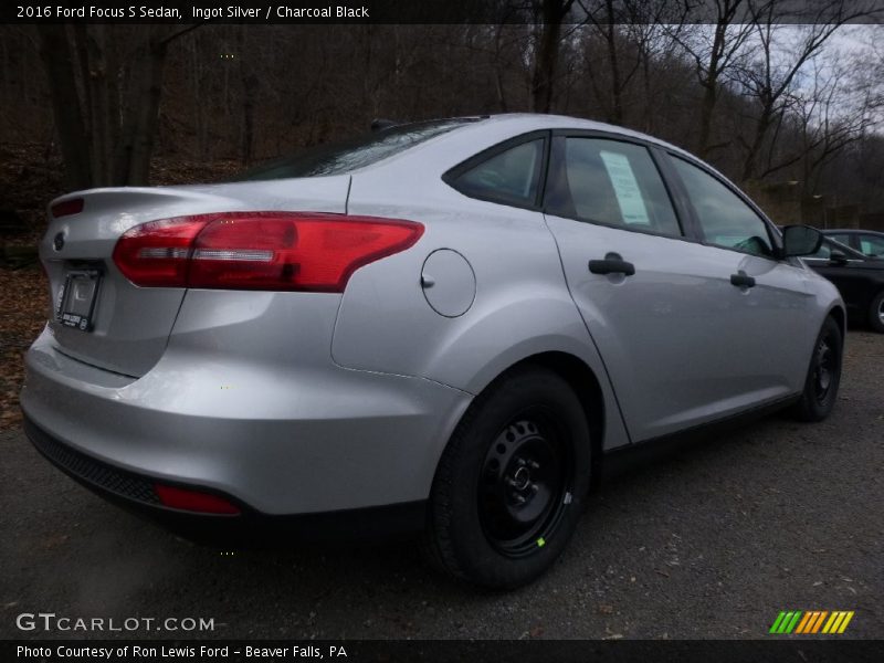 Ingot Silver / Charcoal Black 2016 Ford Focus S Sedan