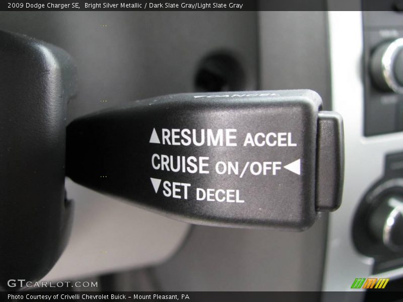 Bright Silver Metallic / Dark Slate Gray/Light Slate Gray 2009 Dodge Charger SE