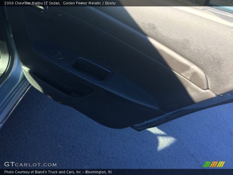 Golden Pewter Metallic / Ebony 2009 Chevrolet Malibu LT Sedan