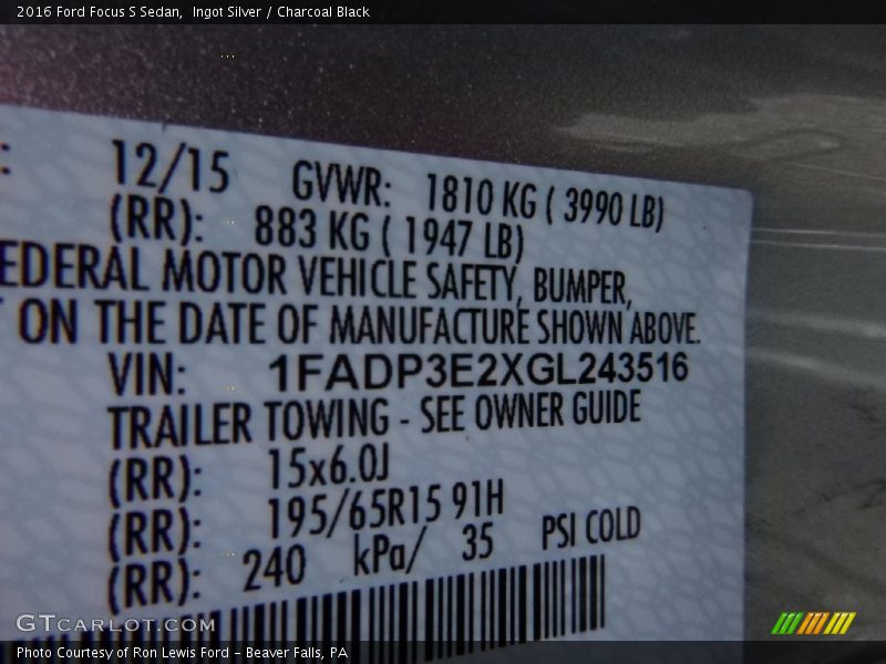 Ingot Silver / Charcoal Black 2016 Ford Focus S Sedan