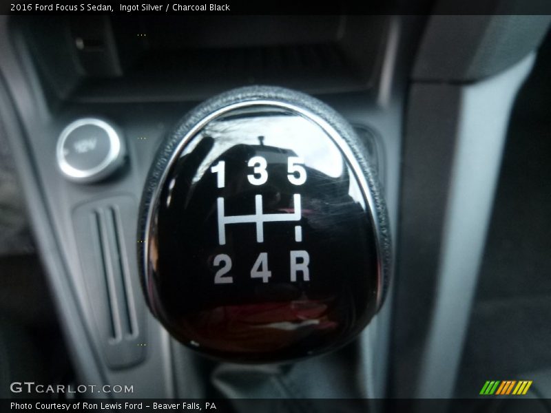 Ingot Silver / Charcoal Black 2016 Ford Focus S Sedan