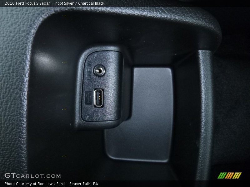 Ingot Silver / Charcoal Black 2016 Ford Focus S Sedan