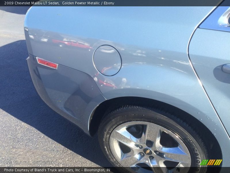 Golden Pewter Metallic / Ebony 2009 Chevrolet Malibu LT Sedan